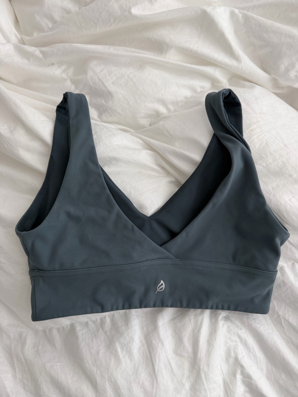 Women’s dark blue sports bra